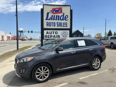 Gray 2018 Kia Sorento Limited-SXL Sport Utility 4D for sale in Wadena, MN