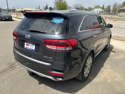 More photos of 2018 Kia Sorento Limited-SXL Sport Utility 4D at Lunde Auto Sales, MN