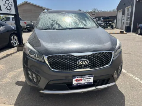 Another view of 2018 Kia Sorento Limited-SXL Sport Utility 4D for sale in Wadena, MN at Lunde Auto Sales