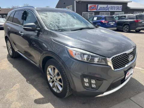 More photos of 2018 Kia Sorento Limited-SXL Sport Utility 4D at Lunde Auto Sales, MN