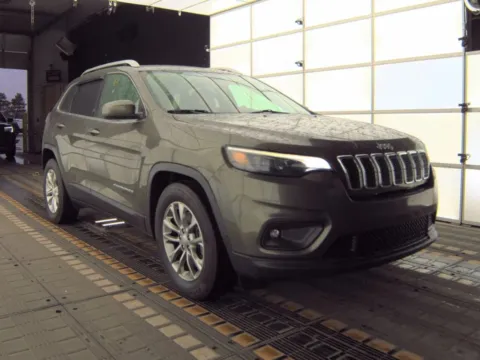 Photos of 2019 Jeep Cherokee Latitude Sport Utility 4D for sale in Wadena, MN at Lunde Auto Sales