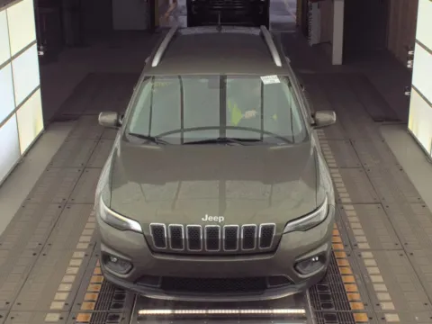 More photos of 2019 Jeep Cherokee Latitude Sport Utility 4D at Lunde Auto Sales, MN
