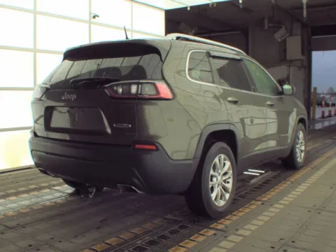 More photos of 2019 Jeep Cherokee Latitude Sport Utility 4D at Lunde Auto Sales, MN