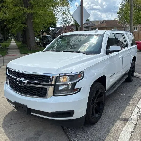 2019 Chevrolet Suburban 4WD 1500 LS's photo