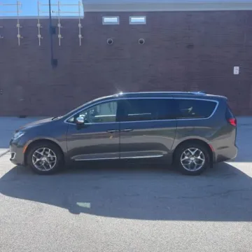 Photos of 2018 Chrysler Pacifica Limited Minivan 4D for sale in Wadena, MN at Lunde Auto Sales