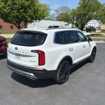 More photos of 2020 Kia Telluride SX Sport Utility 4D at Lunde Auto Sales, MN