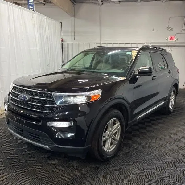 2022 Ford Explorer XLT 4WD's photo