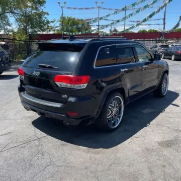 More photos of 2018 Jeep Grand Cherokee Overland Sport Utility 4D at Lunde Auto Sales, MN