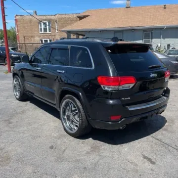 More photos of 2018 Jeep Grand Cherokee Overland Sport Utility 4D at Lunde Auto Sales, MN