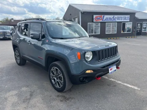 More photos of 2017 Jeep Renegade Trailhawk Sport Utility 4D at Lunde Auto Sales, MN