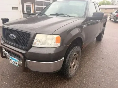 Gray 2005 Ford F-150 Super Cab XL Pickup 4D 8 ft for sale in Wadena, MN