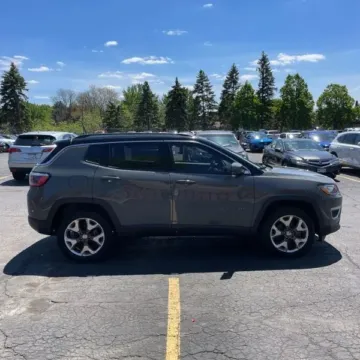 More photos of 2019 Jeep Compass Limited Sport Utility 4D at Lunde Auto Sales, MN