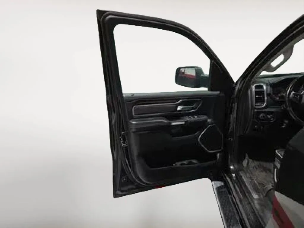 2022 RAM Ram 1500 Pickup Laramie - Photo 9