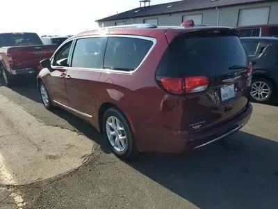 More photos of 2017 Chrysler Pacifica Touring-L Plus Minivan 4D at Lunde Auto Sales, MN