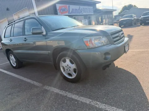 Another view of 2005 Toyota Highlander Sport Utility 4D for sale in Wadena, MN at Lunde Auto Sales