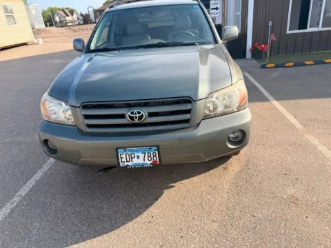 Photos of 2005 Toyota Highlander Sport Utility 4D for sale in Wadena, MN at Lunde Auto Sales
