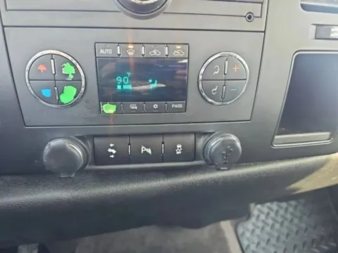 More photos of 2014 Chevrolet Silverado 2500 HD Crew Cab LT Pickup 4D 6 1/2 ft at Lunde Auto Sales, MN