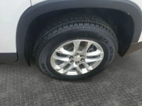 More photos of 2020 Chevrolet Traverse LT Sport Utility 4D at Lunde Auto Sales, MN