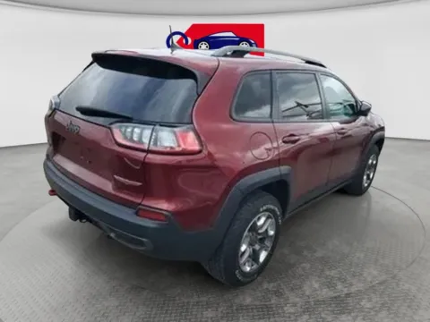 More photos of 2019 Jeep Cherokee TrailHawk Elite Sport Utility 4D at Lunde Auto Sales, MN