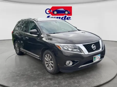 Photos of 2016 Nissan Pathfinder SL Sport Utility 4D for sale in Wadena, MN at Lunde Auto Sales