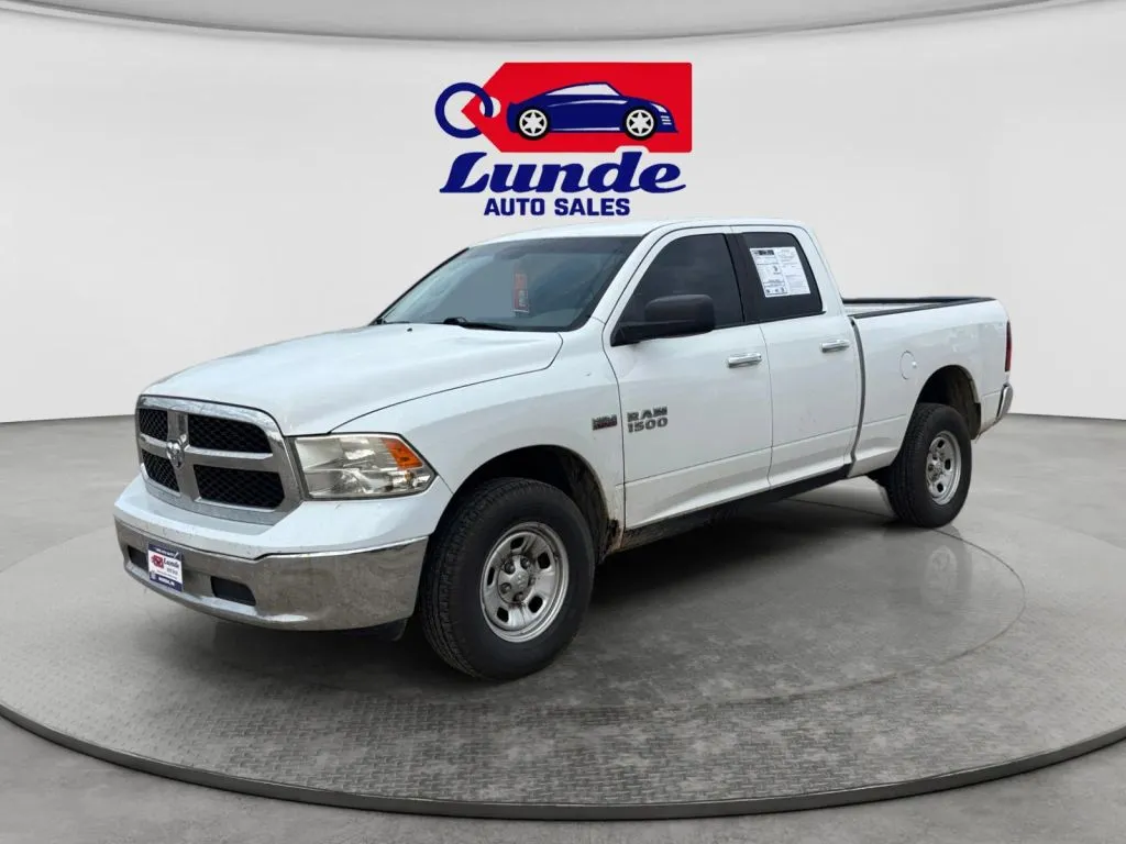 2017 RAM 1500 SLT 4x4 Quad Cab 6'4's photo