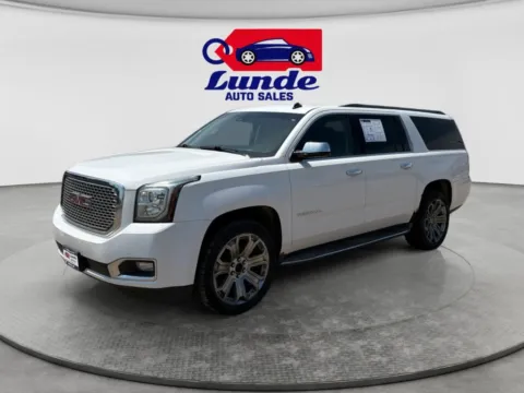 White 2015 GMC Yukon XL SLE Sport Utility 4D for sale in Wadena, MN