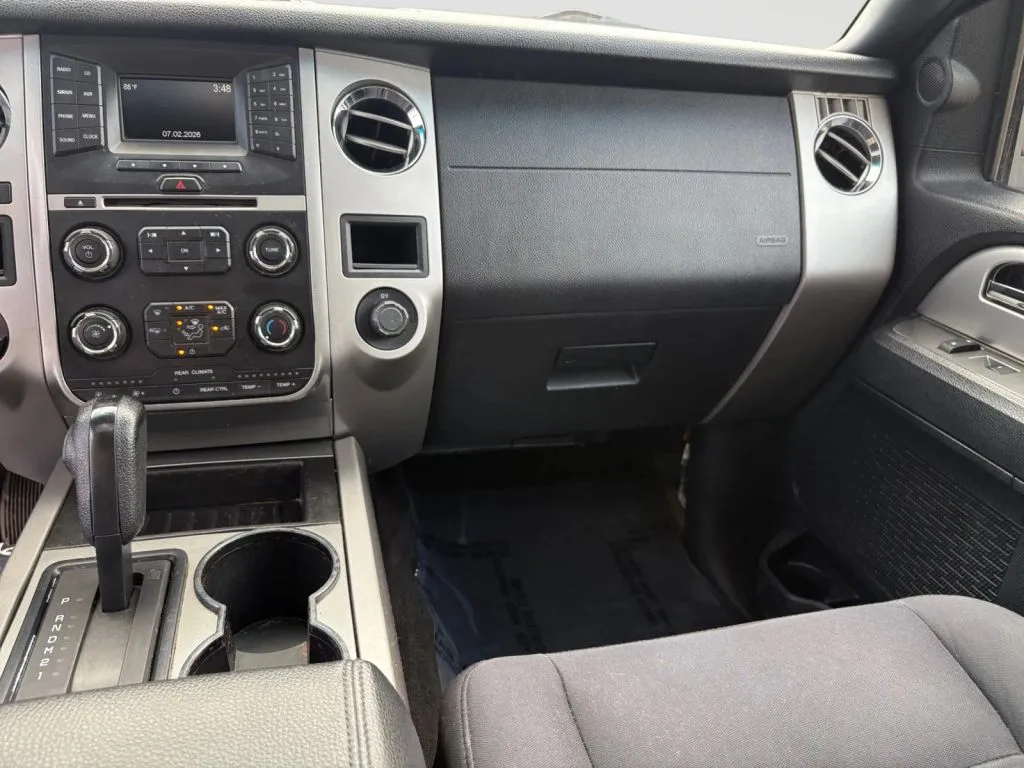 Ford Expedition EL photo 14