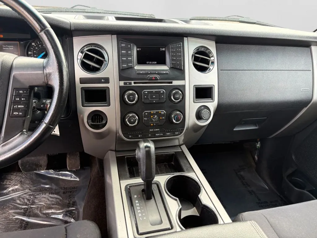 Ford Expedition EL photo 12