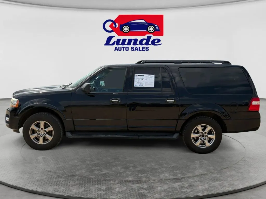 Ford Expedition EL photo 2