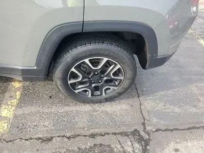 More photos of 2019 Jeep Compass Trailhawk Sport Utility 4D at Lunde Auto Sales, MN