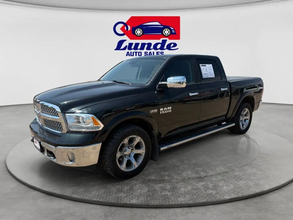2017 RAM 1500 Laramie Crew Cab 4x4 5'7" Box's photo