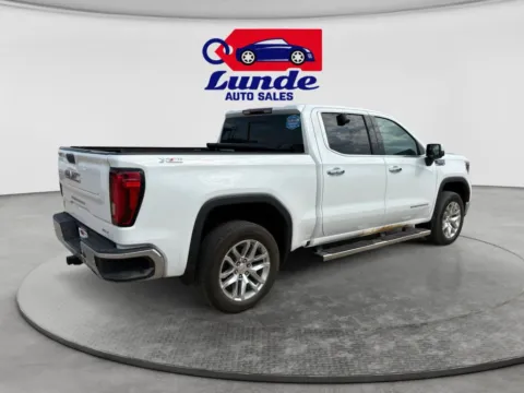 More photos of 2019 GMC Sierra 1500 Crew Cab SLT Pickup 4D 5 3/4 ft at Lunde Auto Sales Center, MN