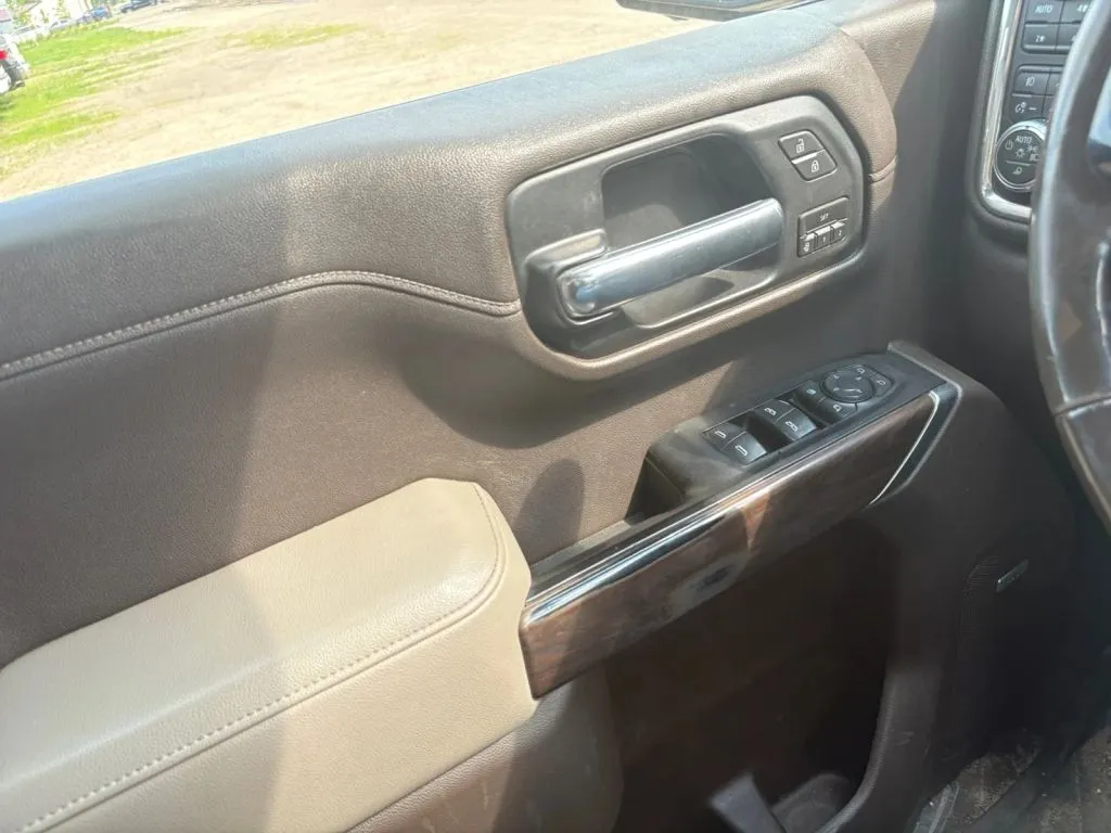 2019 GMC Sierra 1500 SLT - Photo 17