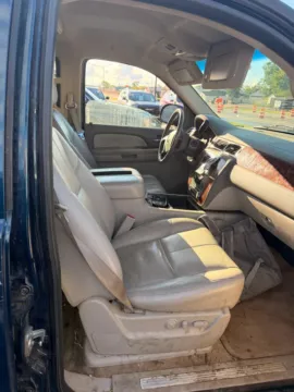 More photos of 2007 Chevrolet Suburban 1500 LT Sport Utility 4D at Lunde Auto Sales, MN