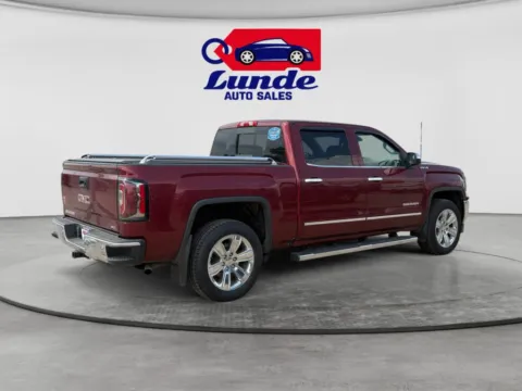 More photos of 2017 GMC Sierra 1500 Crew Cab SLT Pickup 4D 5 3/4 ft at Lunde Auto Sales Center, MN