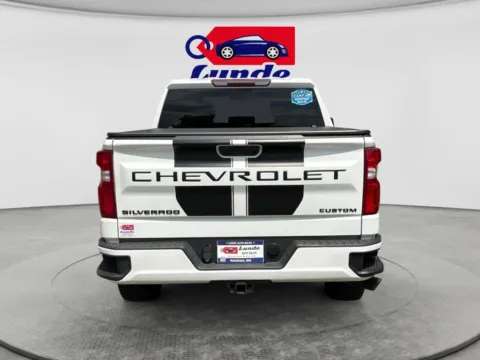More photos of 2021 Chevrolet Silverado 1500 Crew Cab Custom Pickup 4D 5 3/4 ft at Lunde Auto Sales Center, MN