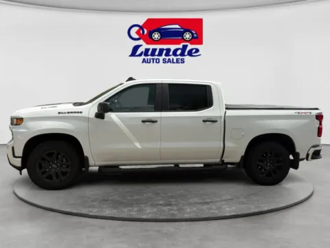 Photos of 2021 Chevrolet Silverado 1500 Crew Cab Custom Pickup 4D 5 3/4 ft for sale in Wadena, MN at Lunde Auto Sales
