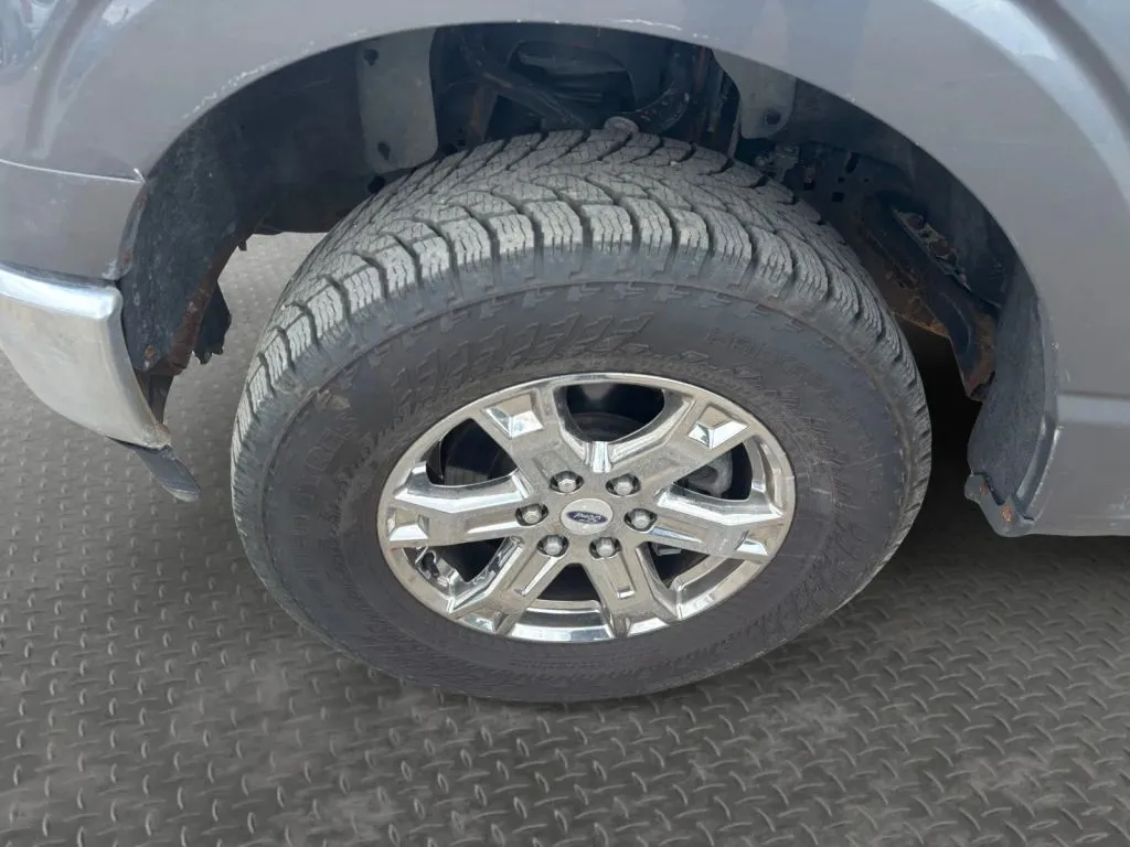 Ford F-150 photo 9