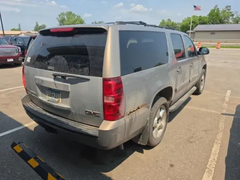 More photos of 2007 Chevrolet Suburban 1500 LT Sport Utility 4D at Lunde Auto Sales, MN