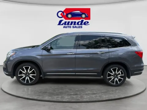 Photos of 2020 Honda Pilot Touring Sport Utility 4D for sale in Wadena, MN at Lunde Auto Sales Center