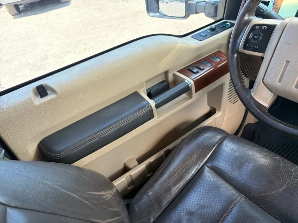Ford F-250 photo 17