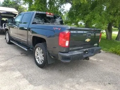More photos of 2018 Chevrolet Silverado 1500 Crew Cab High Country Pickup 4D 5 3/4 ft at Lunde Auto Sales Center, MN
