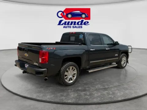 More photos of 2018 Chevrolet Silverado 1500 Crew Cab High Country Pickup 4D 5 3/4 ft at Lunde Auto Sales Center, MN