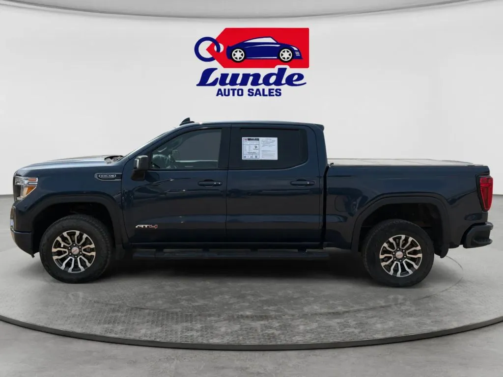 GMC Sierra photo 2