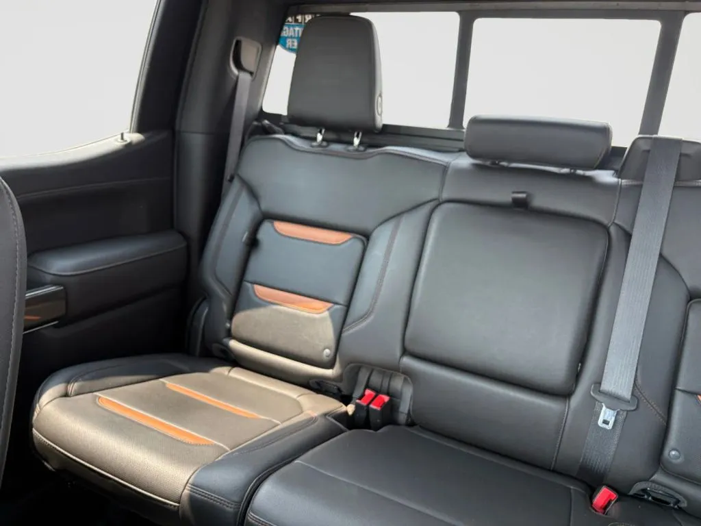 GMC Sierra photo 13
