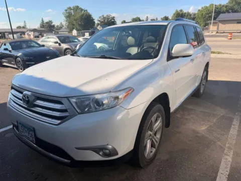 White 2012 Toyota Highlander Limited Sport Utility 4D for sale in Wadena, MN