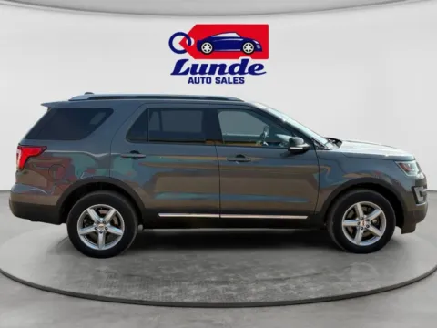 Another view of 2017 Ford Explorer XLT Sport Utility 4D for sale in Wadena, MN at Lunde Auto Sales Center
