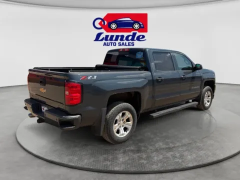 More photos of 2018 Chevrolet Silverado 1500 Crew Cab Z71 LT Pickup 4D 5 3/4 ft at Lunde Auto Sales Center, MN