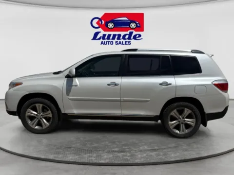 Photos of 2012 Toyota Highlander Limited Sport Utility 4D for sale in Wadena, MN at Lunde Auto Sales Center