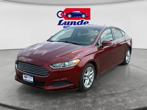 Red 2014 Ford Fusion SE Sedan 4D for sale in Wadena, MN